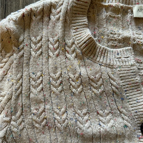 Appleseed’s | Women's Cable Knit Cardigan Sweater - Picture 5 of 7